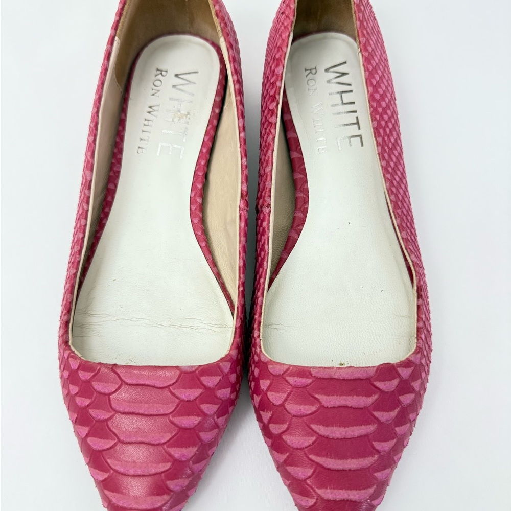 Ron White Pink Snakeskin Pointed Toe Flats Women’s Leather Slip On Size 6.5